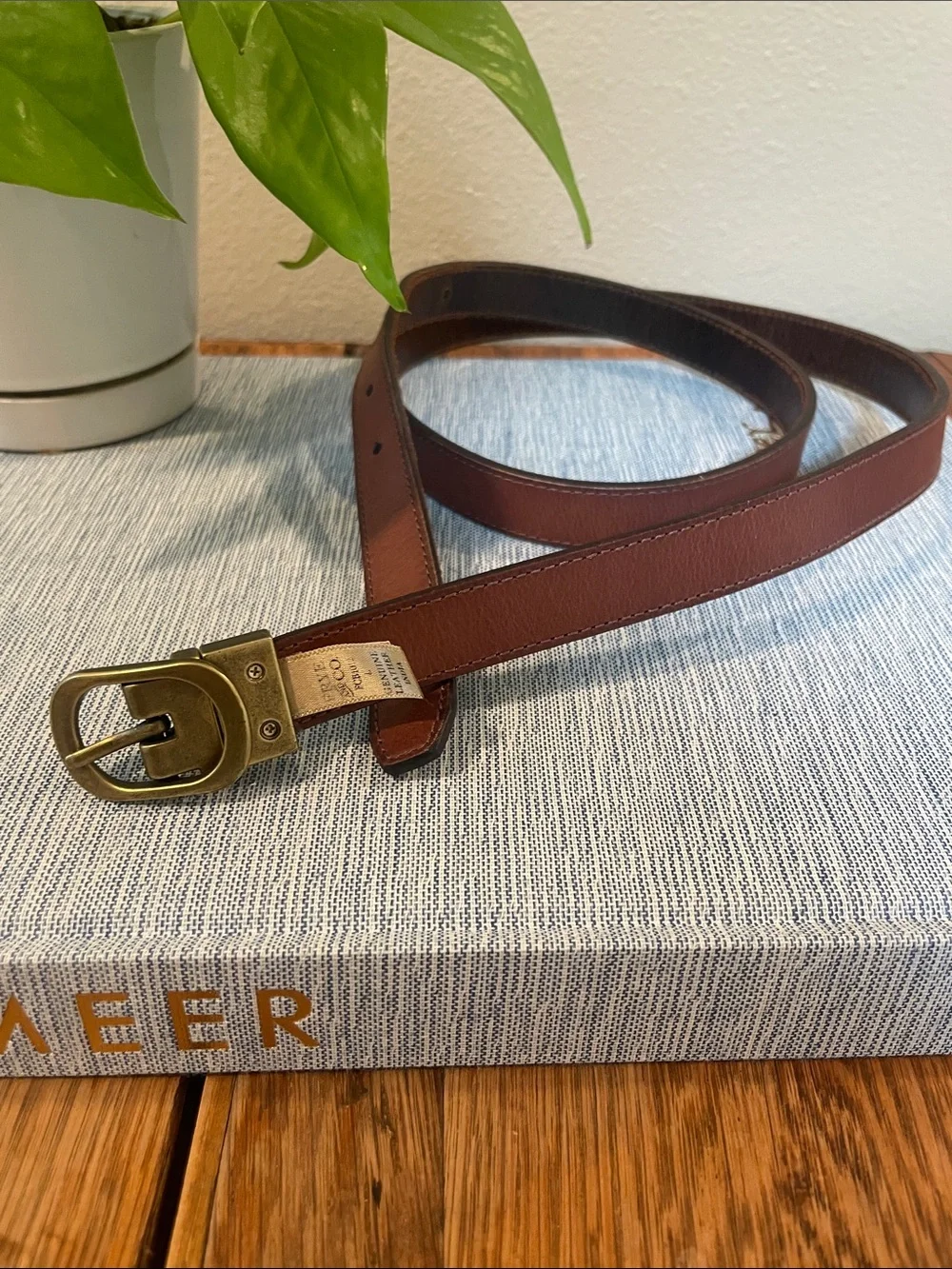 Frye Reversible Leather Skinny Belt | Brown | Leather | Antique Brass Buckle